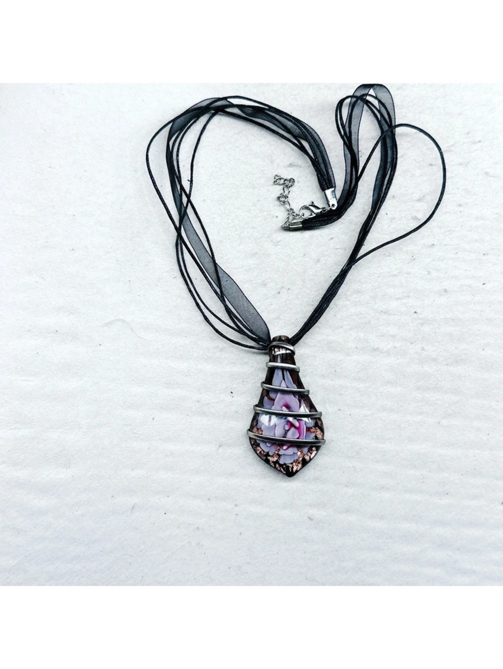5300mc. Pink Floral Art Glass Necklace